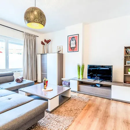 Apartmán Cozy Casa With Terrace By Interhome